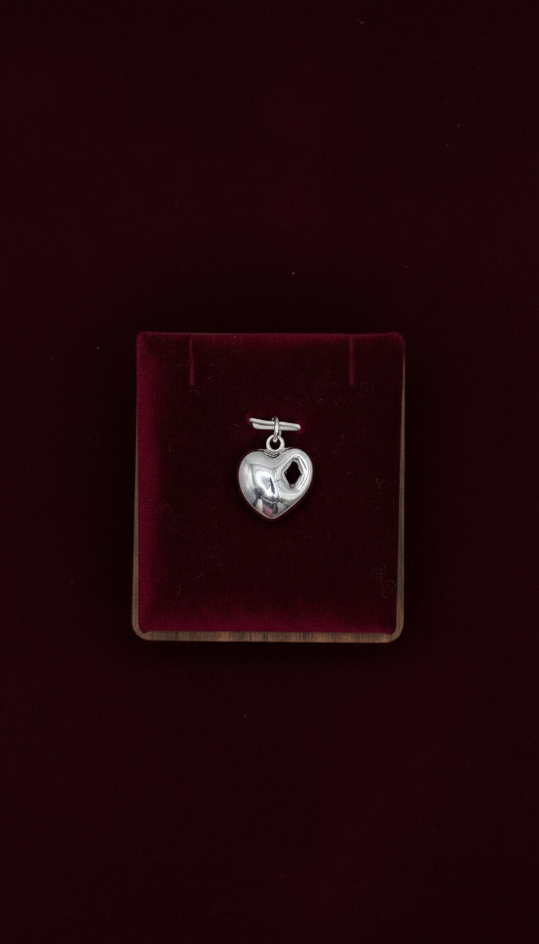 Cherry Heart - Charm Plata