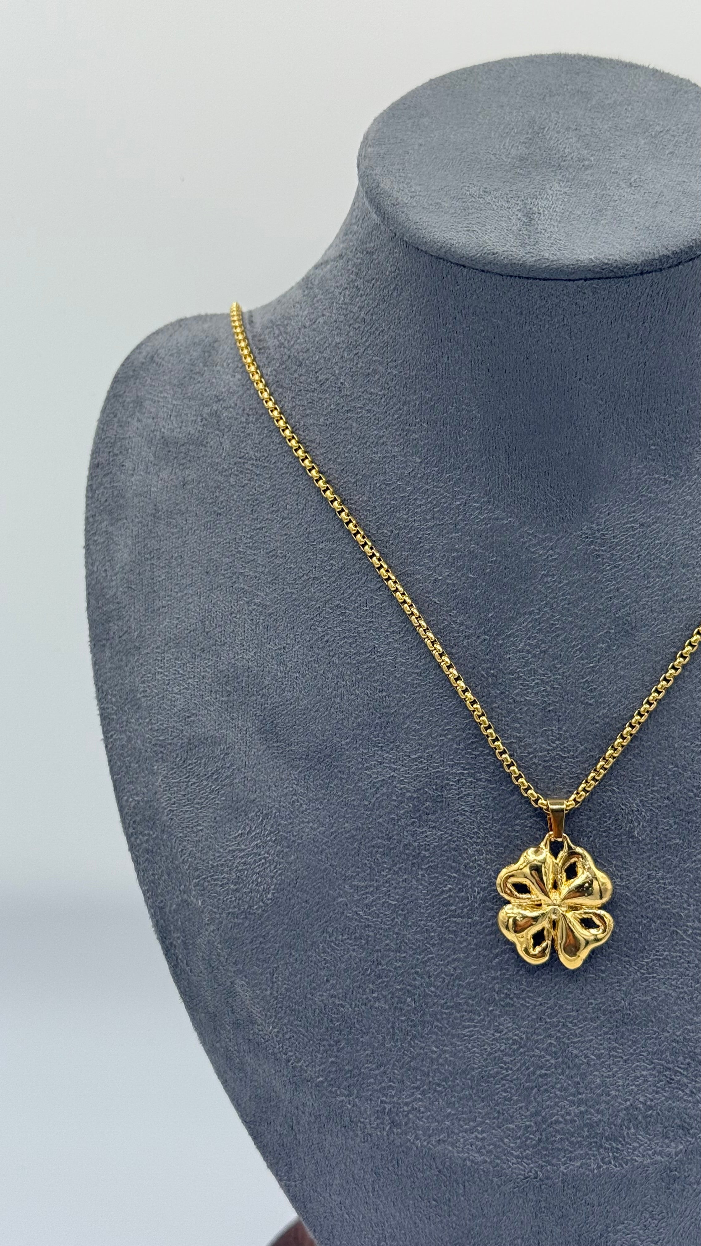 Lucky Clover - Collar Oro