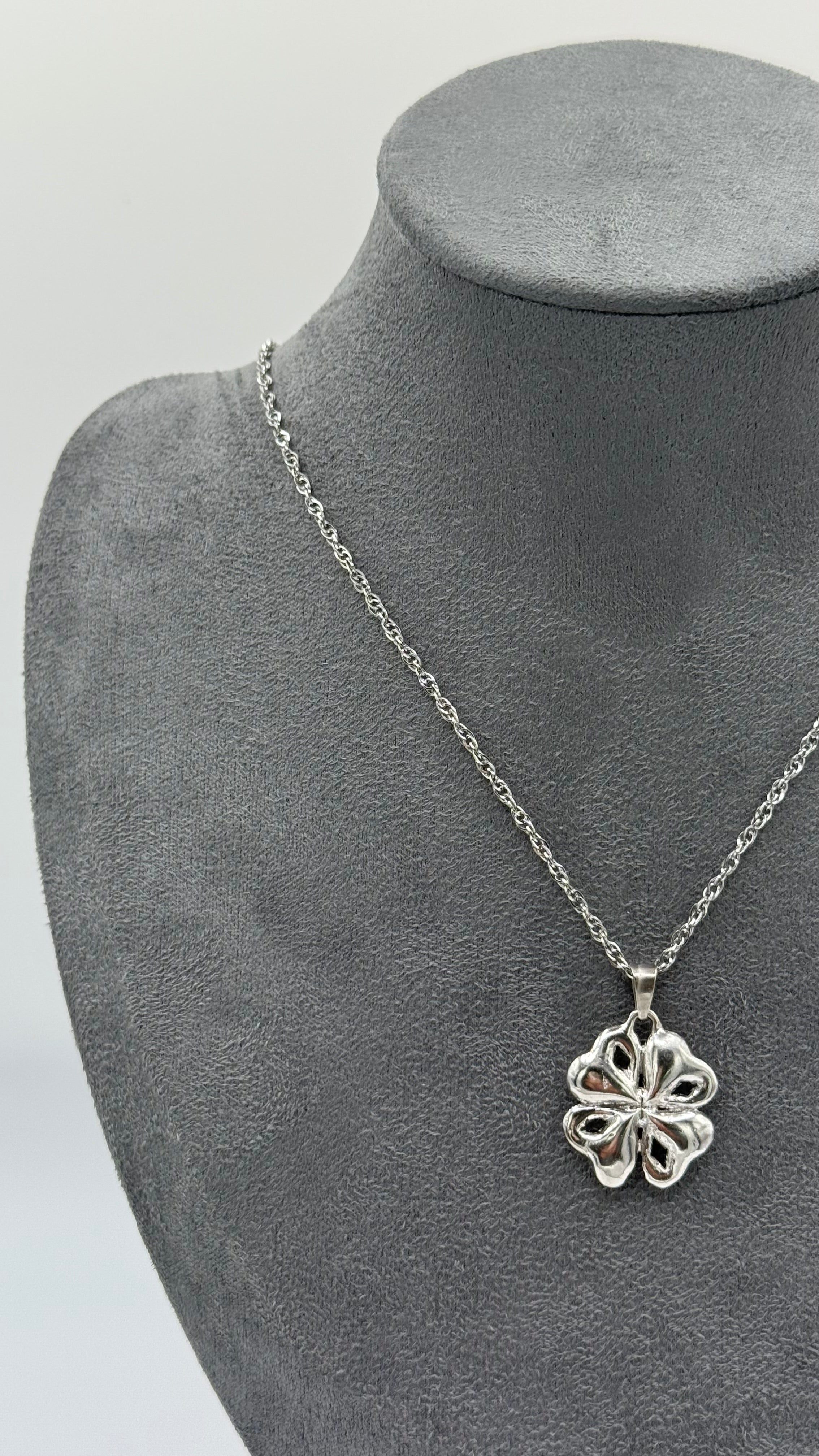 Lucky Clover - Collar Plata