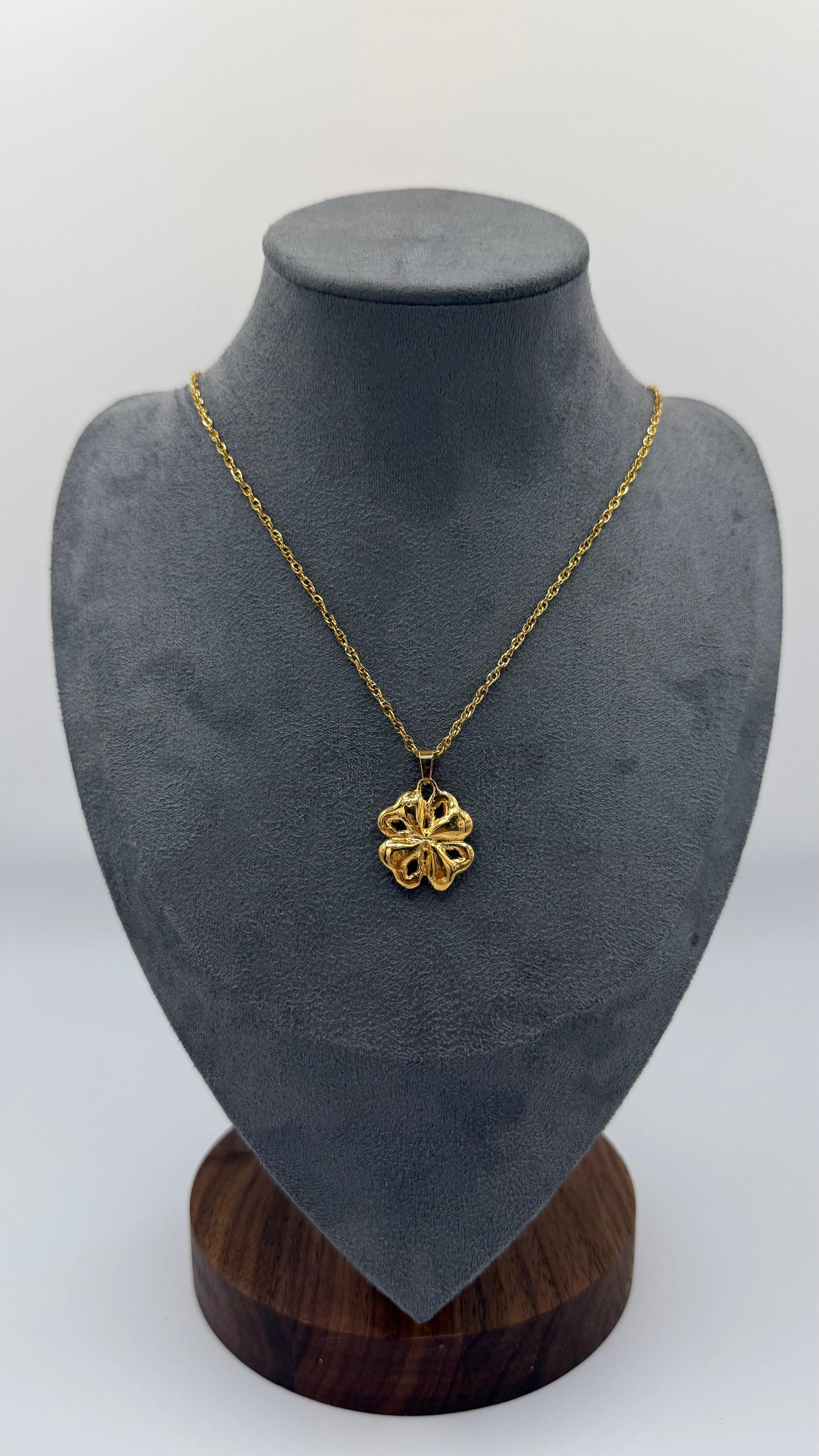 Lucky Clover - Collar Oro