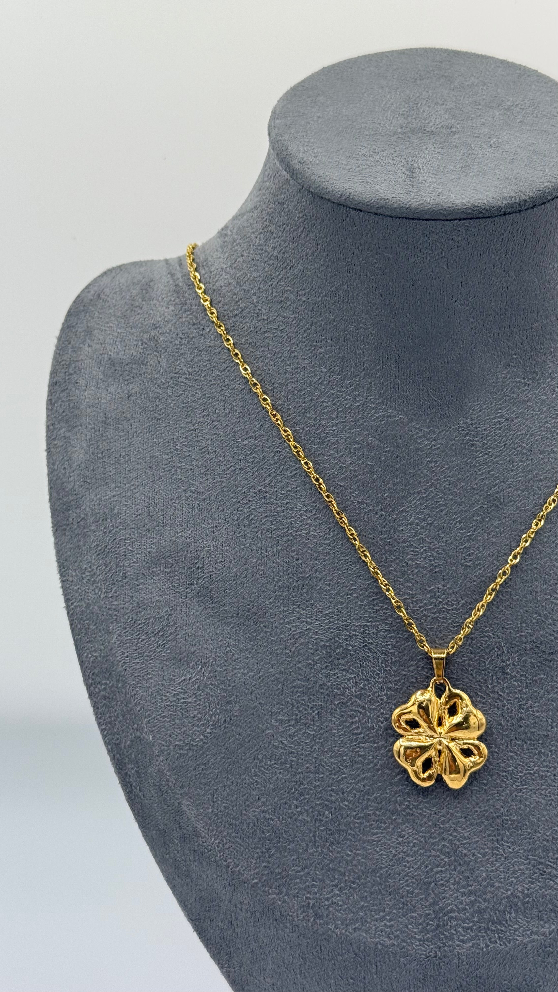 Lucky Clover - Collar Oro