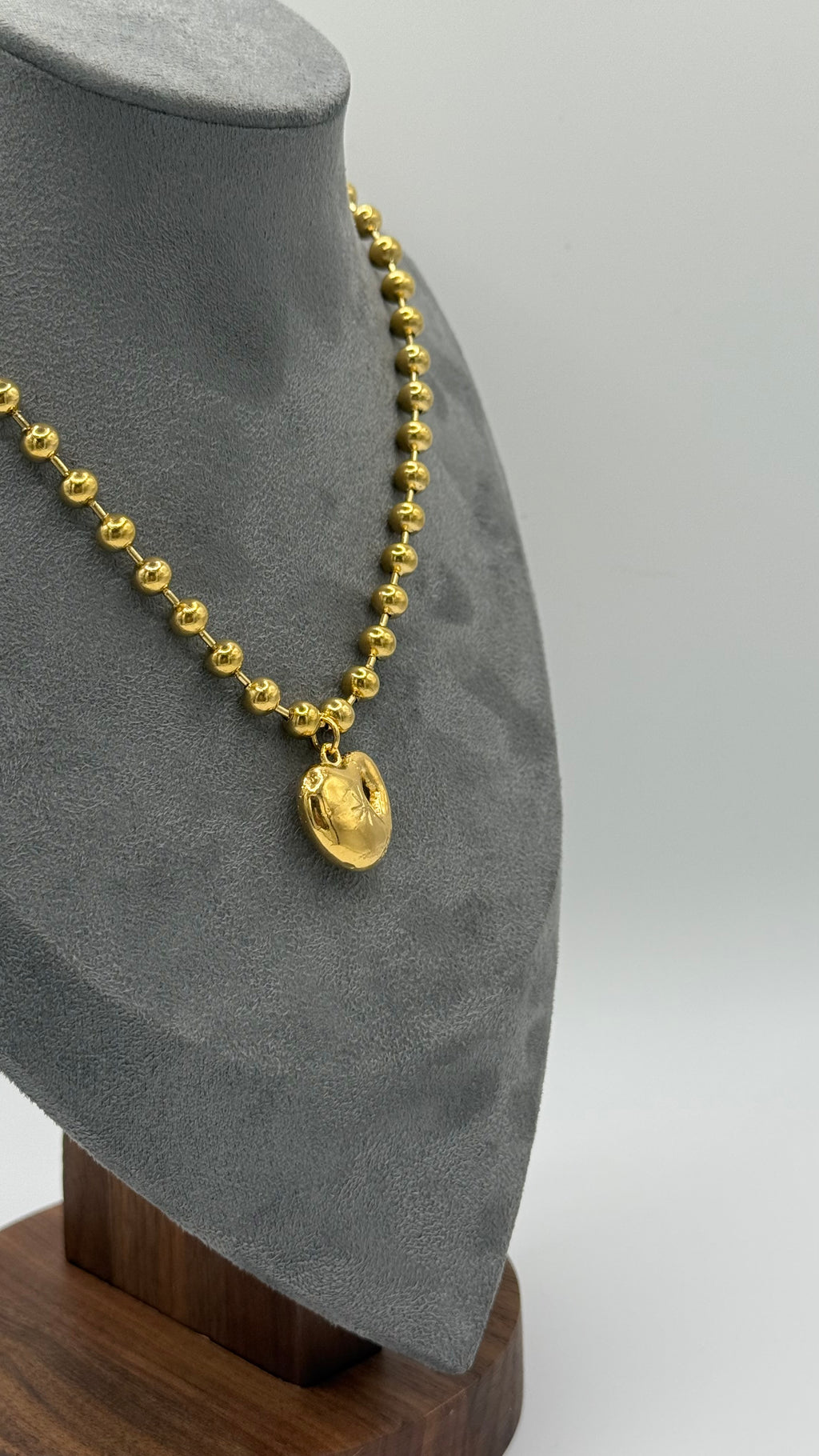 Shooted and Burned Cherry - Collar Oro