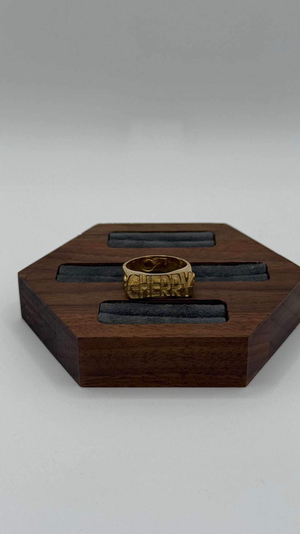 Cherry Stamp - Anillo Oro